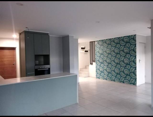 3 BEDROOM DUPLEX FOR SALE IN ROOIHUISKRAAL NORTH